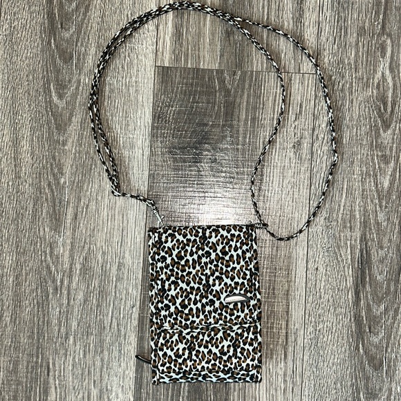 Travelon Handbags - Travelon crossbody